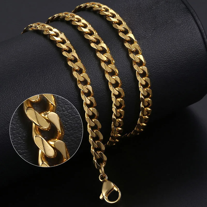 Unisex Necklace Customized 26 Letters Gold Plated Pendant Cuban Curb Chain